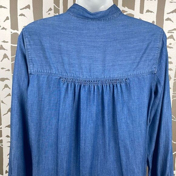 LOFT The Softened Blue Linen Blend Chambray Button Down Shirt sz M Petite - Picture 9 of 11